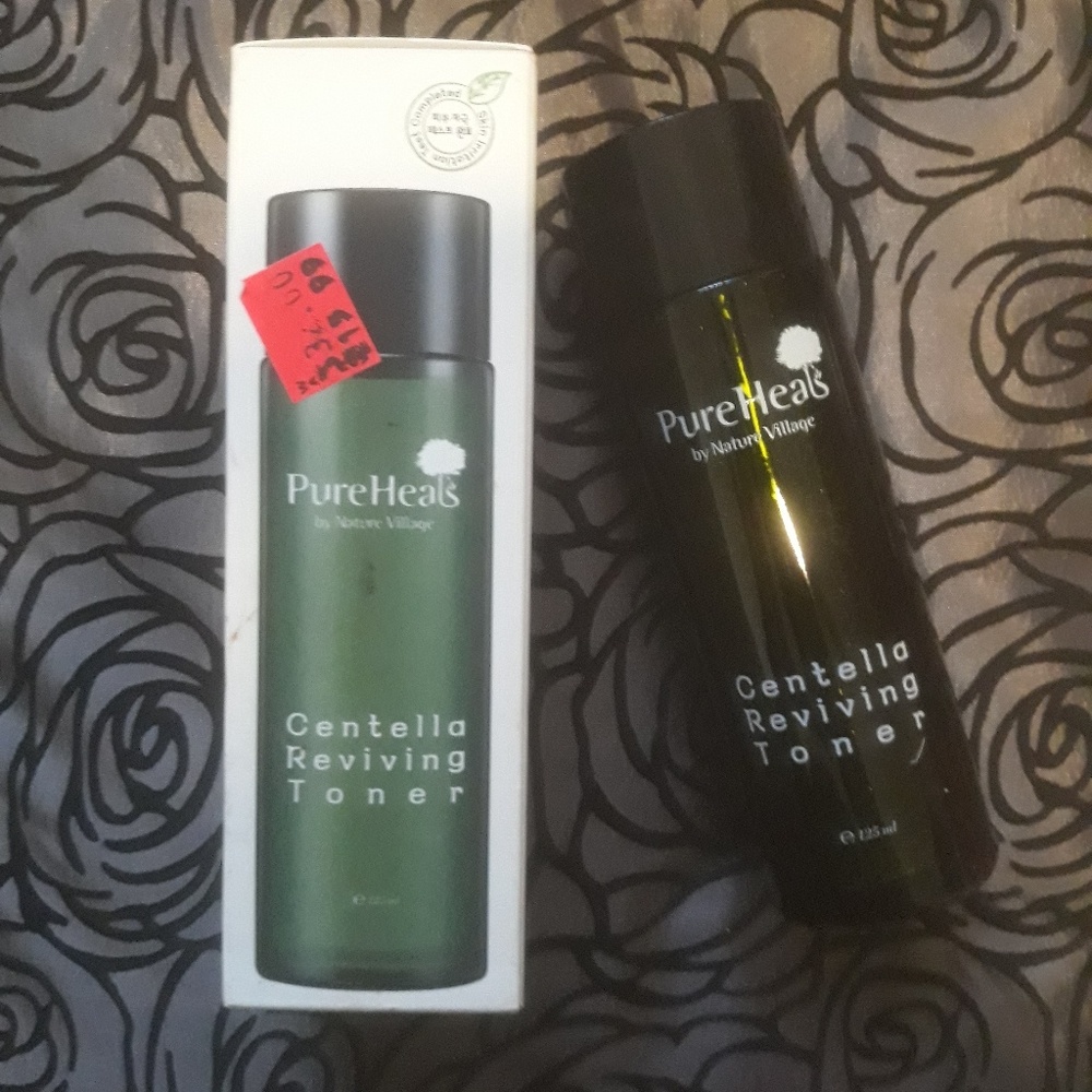 Pure heals revitalizing toner